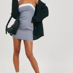 Robe Bustier Moulante Grise à Fines Rayures