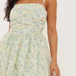 Robe Texturée Fleurie Verte à Bretelles Et Jupe Bouffante -Pas Cher Robe Tendre Magasin 8715db0ef8d3661ae4a7deaf28275ec9677d567c cnd2013 4