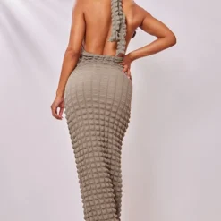 Robe Longue Texturée Kaki Effet Bulle à Dos Nu