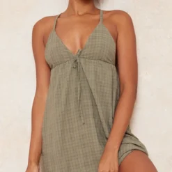 Robe Droite Kaki Tissée à Bretelles Croisées Dans Le Dos -Pas Cher Robe Tendre Magasin 8eaf432e10a9749c1951dc7d203a45a47d2939a7 cmy8311 5