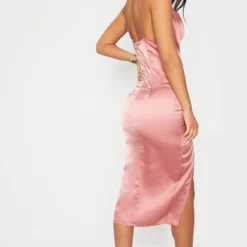 Robe Mi-longue Satinée Vieux Rose à Col Bénitier 6 Robe Mi-longue Satinée Vieux Rose à Col Bénitier -Pas Cher Robe Tendre Magasin 9157f2e53d16b7055132c3ca09493f1703815511 clw7847 2