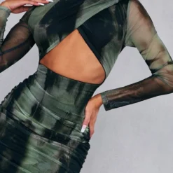 Robe Mi-longue En Mesh Multicolore Imprimé Zèbre Cache-coeur Découpée -Pas Cher Robe Tendre Magasin 98db0b0fc5126ad6c6b4dd0a9e467774d887a852 cnc7764 4