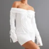 Robe Moulante Boutonnée Blanche En Maille Tissée Froncée à Col Bardot