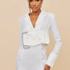 Robe Blazer Satinée Blanche à Détail Boucle