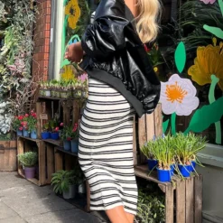 Robe Bustier Longue En Maille Tricot Douce Noir & Blanc à Rayures 7 Robe Bustier Longue En Maille Tricot Douce Noir & Blanc à Rayures -Pas Cher Robe Tendre Magasin 9ce8da267564a4be7d098de568b35bb4d733dbf4 cnd6849 3