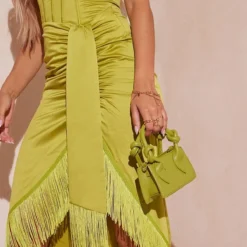 Robe Mi-longue Satinée Drapée Vert Olive à Ourlet Frangé Et Col Bardot 8 Robe Mi-longue Satinée Drapée Vert Olive à Ourlet Frangé Et Col Bardot -Pas Cher Robe Tendre Magasin a11e751f5b7cb08b587f4b4157b1e3e6e0ae1df1 cmy2017 5