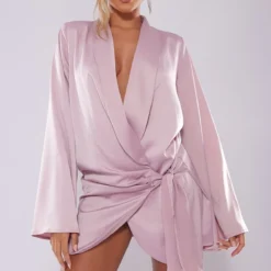 Robe Blazer Droite Rose Clair à Décolleté Très Plongeant Détail Noeud -Pas Cher Robe Tendre Magasin a1bcdc9abc6b7f24ecd596e31c0be6e22805d075 cnb8478 3