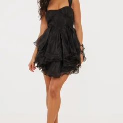 Robe Patineuse Noire En Organza à Bretelles épaisses Et Superpositions -Pas Cher Robe Tendre Magasin a25f7153055f7315b1e7c5306313a2a6a9b08fb2 cnc3045 3