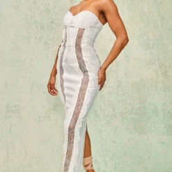 Robe-corset Longue Blanche à Parties En Dentelle Et Armatures -Pas Cher Robe Tendre Magasin a390dfbcd31d72f9c38561693492c8d0a88f44e4 cne2970 3