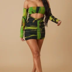 Robe Moulante Froncée En Mesh Imprimé Fumée Vert à Col Bardot -Pas Cher Robe Tendre Magasin a7c1d5272f425e10fb2f4ca96f1ad3c8618ed537 cnd0419 3