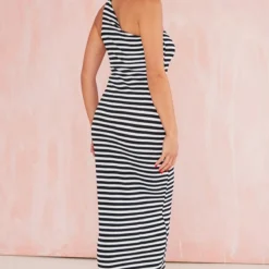 Robe Longue Asymétrique Texturée Noir & Blanc à Rayures -Pas Cher Robe Tendre Magasin a8cbc3e667d501a8504f68a158b7db32910a7708 cnd8937 2