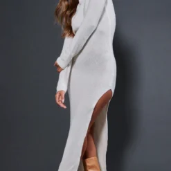 Robe Longue En Maille Tricot Luxe Crème Ouverte Dans Le Dos 6 Robe Longue En Maille Tricot Luxe Crème Ouverte Dans Le Dos -Pas Cher Robe Tendre Magasin a9e743d09d8f3074a0a23b64c1ae72b5006db987 cnb1391 2