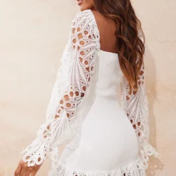 Robe Moulante Blanche Froncée à Manches En Dentelle -Pas Cher Robe Tendre Magasin ae2e2f729fcbfb24c67caf4a6ba4dfcc29dfa375 cms8462 3