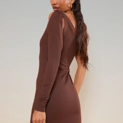 Robe Asymétrique Moulante Côtelée Marron Chocolat 8 Robe Asymétrique Moulante Côtelée Marron Chocolat -Pas Cher Robe Tendre Magasin aee3a1d29fb4fd2e871db114634095f79a918da3 cnc2642 3