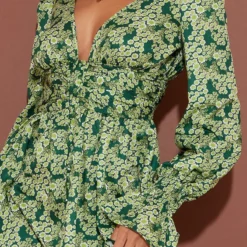 Robe Droite Fleurie Verte à Boutons Et Manches Bouffantes -Pas Cher Robe Tendre Magasin b2f9db0aaa7d07c818aca4102aafb16de272dd5b cmw4381 5
