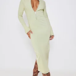 Robe Mi-longue Ajustée En Jean Délavé Javélisé à Zip Devant