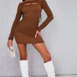 Robe Moulante Texturée Chocolat à Col Bardot Découpé -Pas Cher Robe Tendre Magasin b993d1143f63d25d13abc52f68dc7b02239b6220 cnc7755 3