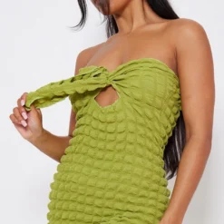 Robe Longue Bustier Texturée Vert Olive Nouée Sur Le Devant -Pas Cher Robe Tendre Magasin bbf1a6bfff8ac71ea62f81ab70b3c9597bab5ee2 cmz4667 5