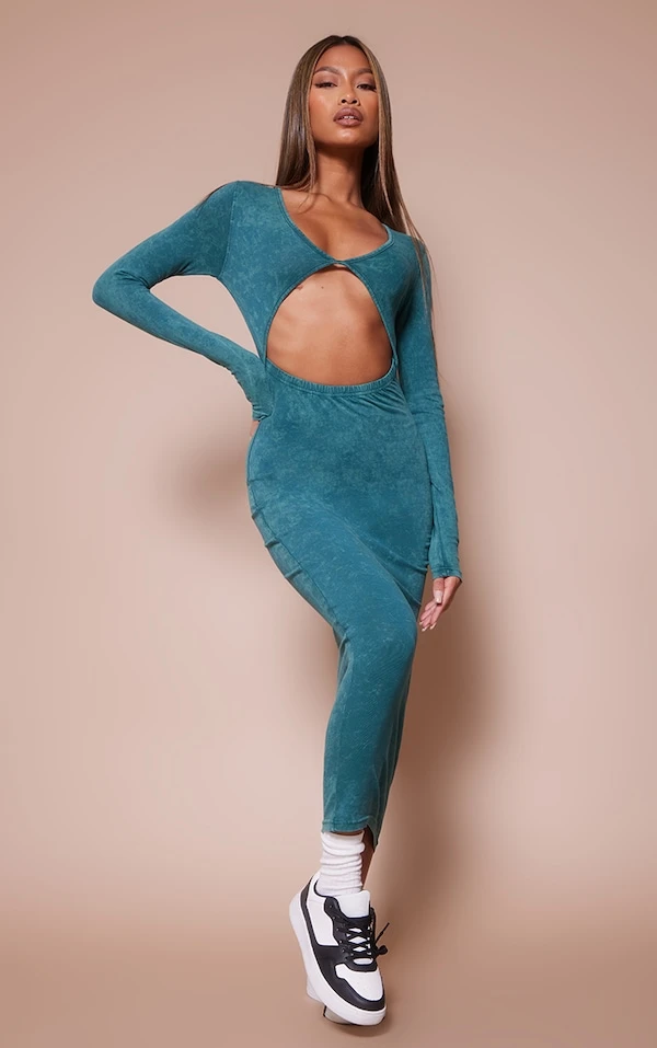 Robe Mi-longue En Coton Vert Délavé Découpée à Manches Longues 1 Robe Mi-longue En Coton Vert Délavé Découpée à Manches Longues