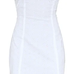 Robe Moulante Bustier En Broderie Anglaise Blanche -Pas Cher Robe Tendre Magasin c897cbaa492bdea5013f7cf5ec226d4559b422b4 cnd5896 5