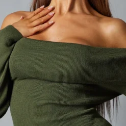 Robe Mi-longue Kaki En Maille Tricot à Col Bardot -Pas Cher Robe Tendre Magasin c93d8490c2f473e28af87e59f26c50be41fa2dd4 cnb8452 4