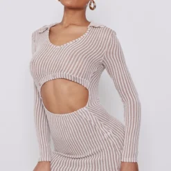 Robe Moulante Boutonnée En Maille Côtelée Marron à Rayures Et Col 9 Robe Moulante Boutonnée En Maille Côtelée Marron à Rayures Et Col -Pas Cher Robe Tendre Magasin c94dd1e7d4ead6b3c2243eb013d2ed9fb7ba1178 cnd5503 1