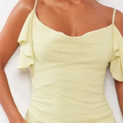 Robe Moulante Texturée Vert Citron Volantée à Col Bénitier -Pas Cher Robe Tendre Magasin cc65e370326d5046397057458f09d15e01a15619 cne1869 4