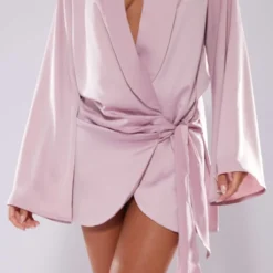 Robe Blazer Droite Rose Clair à Décolleté Très Plongeant Détail Noeud -Pas Cher Robe Tendre Magasin ceb1a951ea7d1ff1ab3ec578c39aeafbcf9ceca9 cnb8478 4