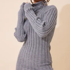 Robe Pull à Col Roulé Et Maille Tricot Côtelée Grise