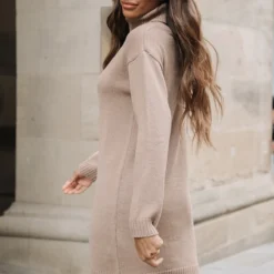 Robe Pull Café Au Lait Basique En Maille Tricot à Col Roulé 6 Robe Pull Café Au Lait Basique En Maille Tricot à Col Roulé -Pas Cher Robe Tendre Magasin d2dcef622651467899890551d7b4364858ea210d cmz8160 2