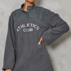 Robe Pull En Polaire Gris Anthracite à Slogan Athletics Et Boutons-pression -Pas Cher Robe Tendre Magasin d9692ca8b2a4f1af2d92392f48655969c6d71fa7 cnc6643 3
