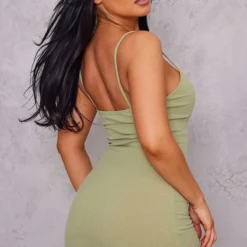 Robe Moulante Kaki à Bretelles Et Ourlet Fendu -Pas Cher Robe Tendre Magasin d96dcb82c7676ed661c3b45249dc26621b47937d cnd8889 2