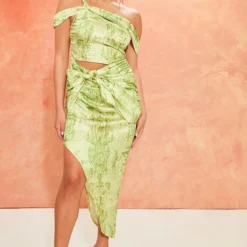 Robe Mi-longue Satinée Imprimé Renaissance Vert Citron à épaule Unique -Pas Cher Robe Tendre Magasin d98576e294b0b2267655c2dce0f4a3194886903f cne7733 3