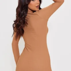 Robe Moulante Camel à Col Carré Et Manches Longues 6 Robe Moulante Camel à Col Carré Et Manches Longues -Pas Cher Robe Tendre Magasin dbdbd356df774e7f8287493cbe91baa8ad3d247e cnd1261 2