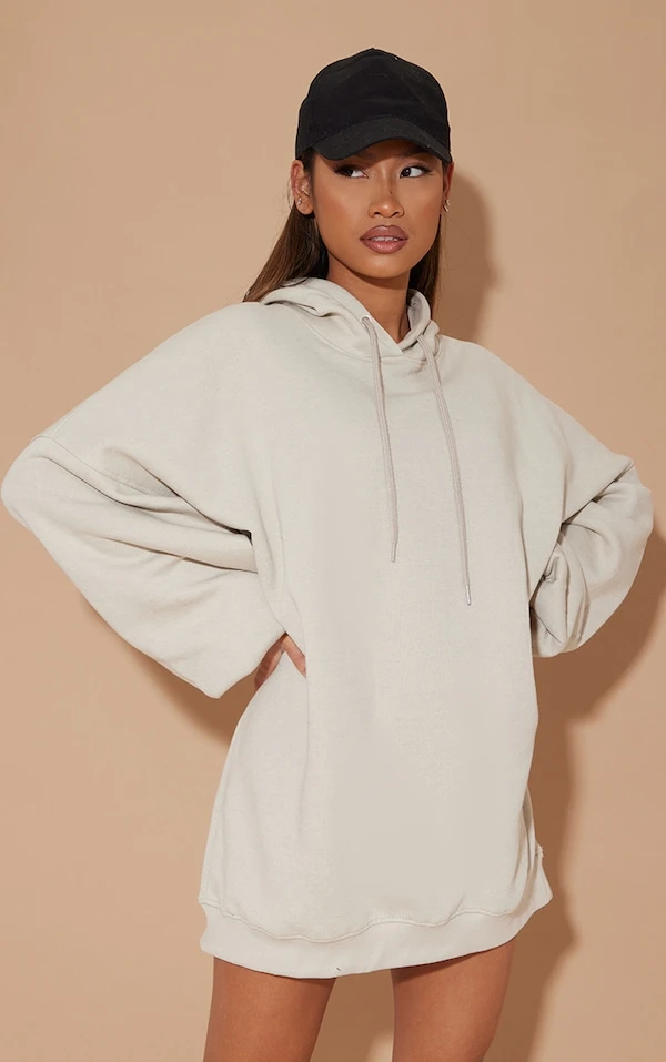 Robe Pull Oversize En Sweat Avoine à Capuche 1 Robe Pull Oversize En Sweat Avoine à Capuche