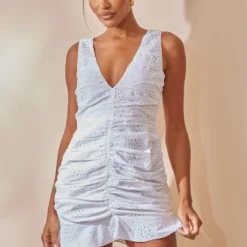 Robe Moulante Froncée Blanche Brodée à Décolleté Et Ourlet Volanté -Pas Cher Robe Tendre Magasin e104c6526c25bdcfacdc8513a290b1c6e47f5386 cnd5481 3