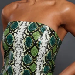 Robe Moulante Style Bustier En Similicuir Vert Imprimé Serpent 8 Robe Moulante Style Bustier En Similicuir Vert Imprimé Serpent -Pas Cher Robe Tendre Magasin e1320c261764ed8245b741ec3115103d37b95c96 cnb9165 4