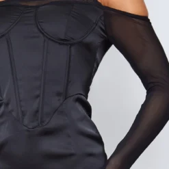 Robe Mi-longue Fendue Noire Satinée Dos Nu à Corset En Mesh -Pas Cher Robe Tendre Magasin e1d63164de2ba5b673418ea94319a494c549bc03 cnd0027 4