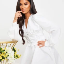 Robe Patineuse En Maille Tissée Blanche à Boutons Et Manches Bouffantes -Pas Cher Robe Tendre Magasin e3d55151db65b0fabf11d71775e7ac3a1180297f cmh3626 3