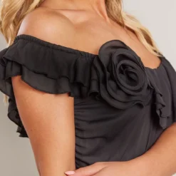 Robe Moulante Noire à Fleur Et Col Bardot -Pas Cher Robe Tendre Magasin e4b81168e5e2c70b1baa37e27186b5abdbc49ca9 cnd7556 4