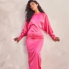 Robe Longue Satinée Rose Vif à Manches Oversize