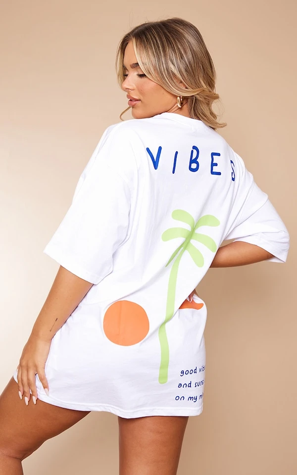 Robe T-shirt Blanc à Slogan Good Vibes 1 Robe T-shirt Blanc à Slogan Good Vibes