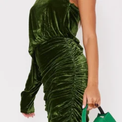 Robe Mi-longue En Velours Froncé Vert Olive à Manche Unique -Pas Cher Robe Tendre Magasin eb72b02a24bab05b38bc64f8d4fc82a37ff05fb9 cmt9195 5