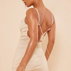 Mini Robe Dorée En Maille Tricot Pailletée à Bretelles Et Col Bénitier -Pas Cher Robe Tendre Magasin ec823d651638bdc774020e2315d759397053683c cnc3329 4