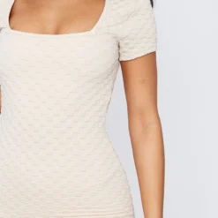 Robe Moulante Texturée Gris Pierre à Col Carré Et Manches Courtes 8 Robe Moulante Texturée Gris Pierre à Col Carré Et Manches Courtes -Pas Cher Robe Tendre Magasin f4c6e6aeb85d97200d96b32a11de41cab856b61f cnd4080 4