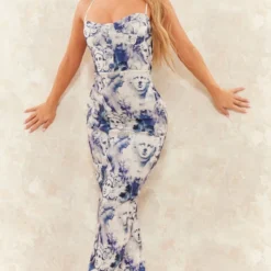 Robe Longue Bleue Imprimé Renaissance Tissée Stretch à Boutons Et Bretelles