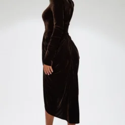 Robe Mi-longue Fendue En Velours Drapé Chocolat à Col Montant Et Manches 6 Robe Mi-longue Fendue En Velours Drapé Chocolat à Col Montant Et Manches -Pas Cher Robe Tendre Magasin fbf536c2240f282657660510dd68b8282edbba47 cnb8008 2