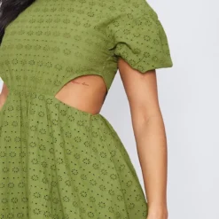 Robe Babydoll En Broderie Kaki à Découpes -Pas Cher Robe Tendre Magasin fd110b534ebd79d521da2cbfd2af99966d0f81c8 cnd1211 4