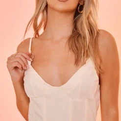 Robe Moulante Gris Pierre Effet Lin à Détail Corset Et Anneaux 7 Robe Moulante Gris Pierre Effet Lin à Détail Corset Et Anneaux -Pas Cher Robe Tendre Magasin fd17adc030632cab84044437cc5bbf5f51a30e8c cnd5411 4